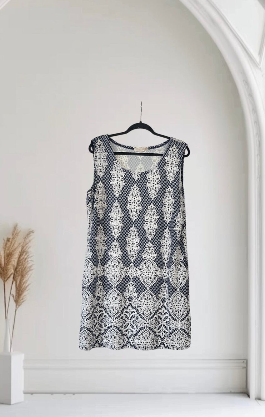 Lapis & Lillies Knee Length Sleeveless Dress Size Large